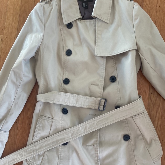 Khaki Trench! Classic! - Picture 4 of 8